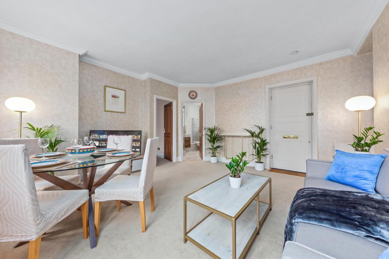 The Mayfair Large Snug London Exterior photo
